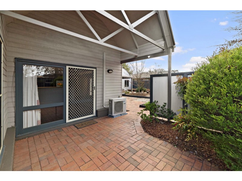 2 Abercrombie Circuit, Banks ACT 2906