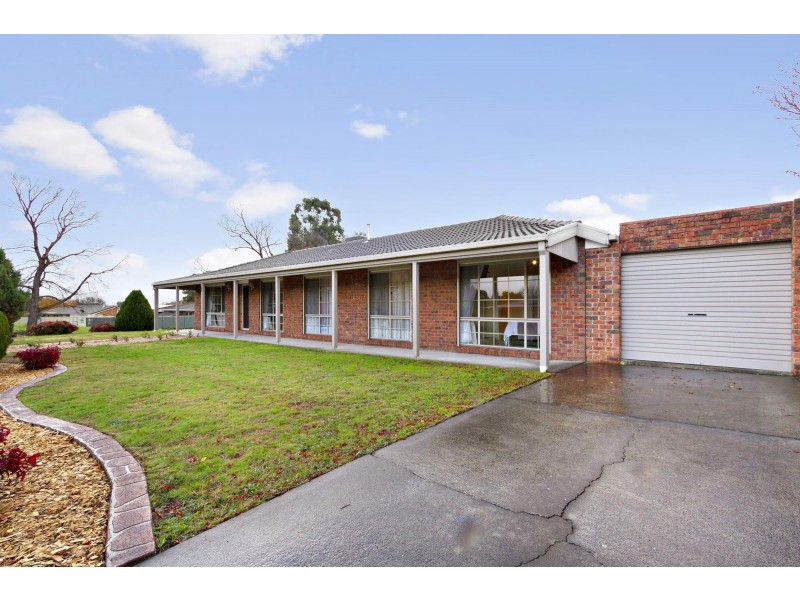 1 Tuckson Place, Conder ACT 2906