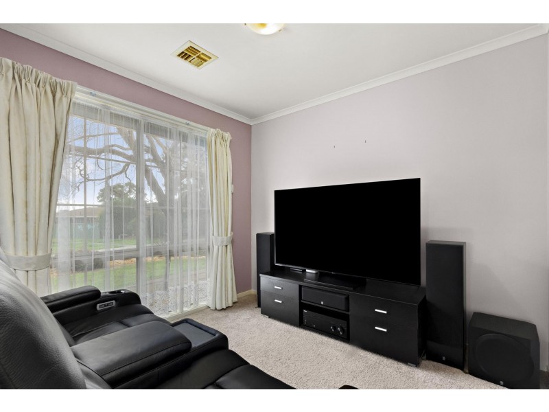 1 Tuckson Place, Conder ACT 2906