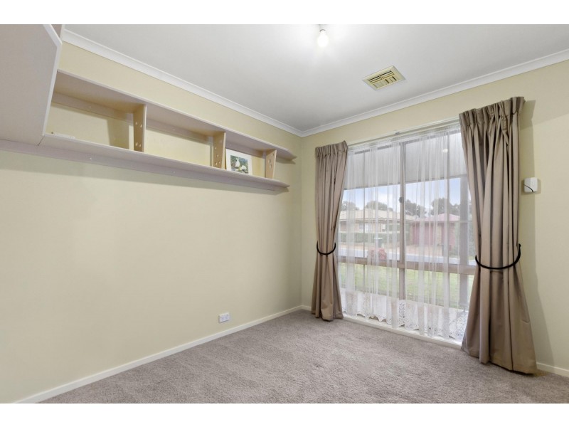 1 Tuckson Place, Conder ACT 2906