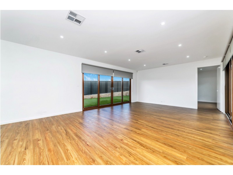 25 Montgomery Avenue, Googong NSW 2620