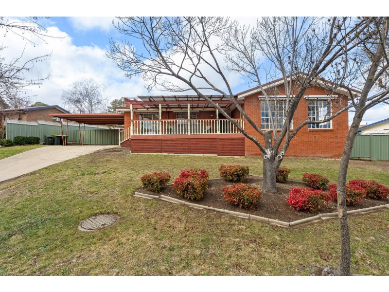4 Langley Place, Kambah ACT 2902
