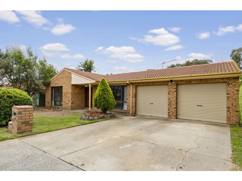 22 Helen Mayo Crescent, Bonython ACT 2905