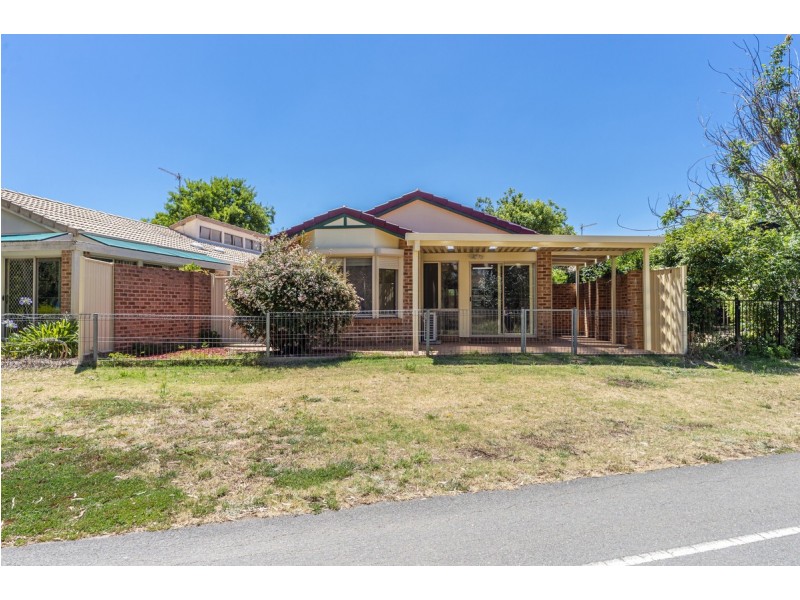 33 Grounds Crescent, Greenway ACT 2900