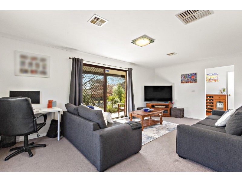 14 Cracknell Street, Monash ACT 2904