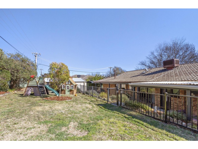 14 Cracknell Street, Monash ACT 2904