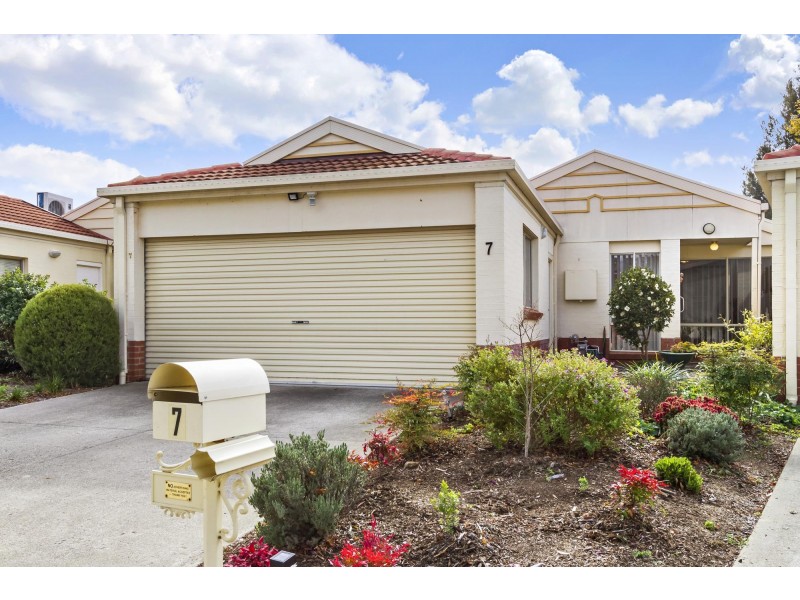 7/7 Grounds Crescent, Greenway ACT 2900