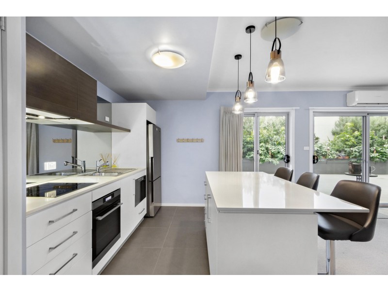 1/56 Cowlishaw Street, Greenway ACT 2900