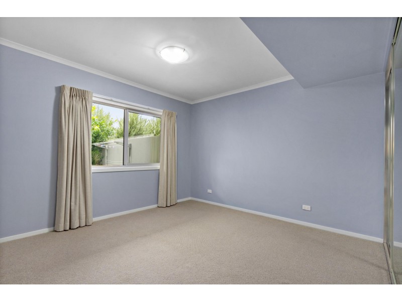 1/56 Cowlishaw Street, Greenway ACT 2900