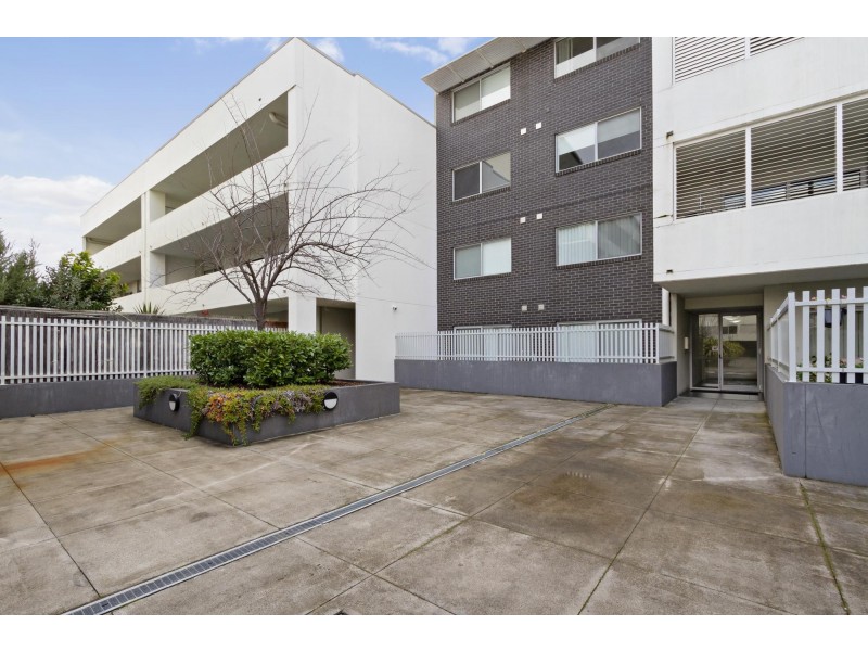 1/56 Cowlishaw Street, Greenway ACT 2900