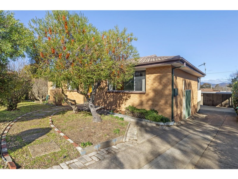 105 Livingston Avenue, Kambah ACT 2902