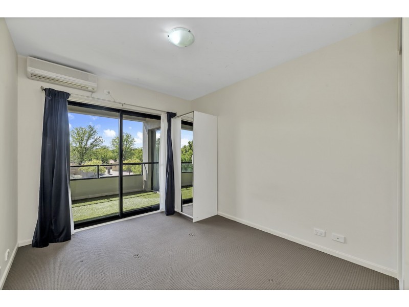 5/2 Eileen Good Street, Greenway ACT 2900