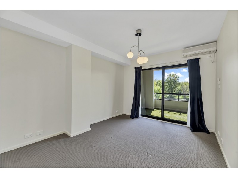 5/2 Eileen Good Street, Greenway ACT 2900