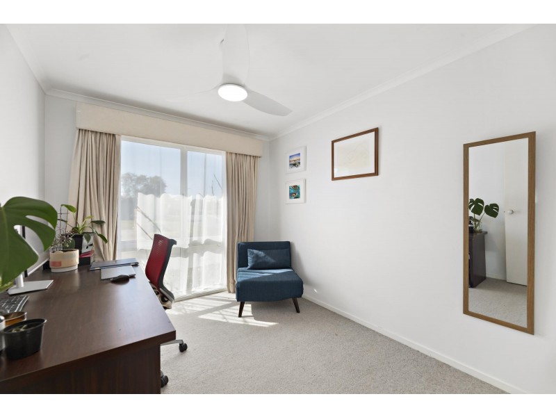 12/16 Blackett Crescent, Greenway ACT 2900