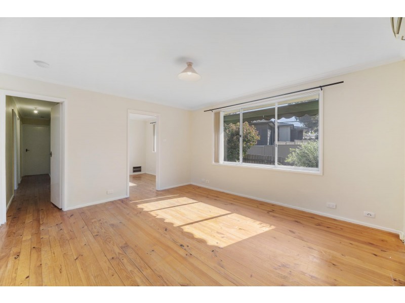 130 Learmonth Drive, Kambah ACT 2902