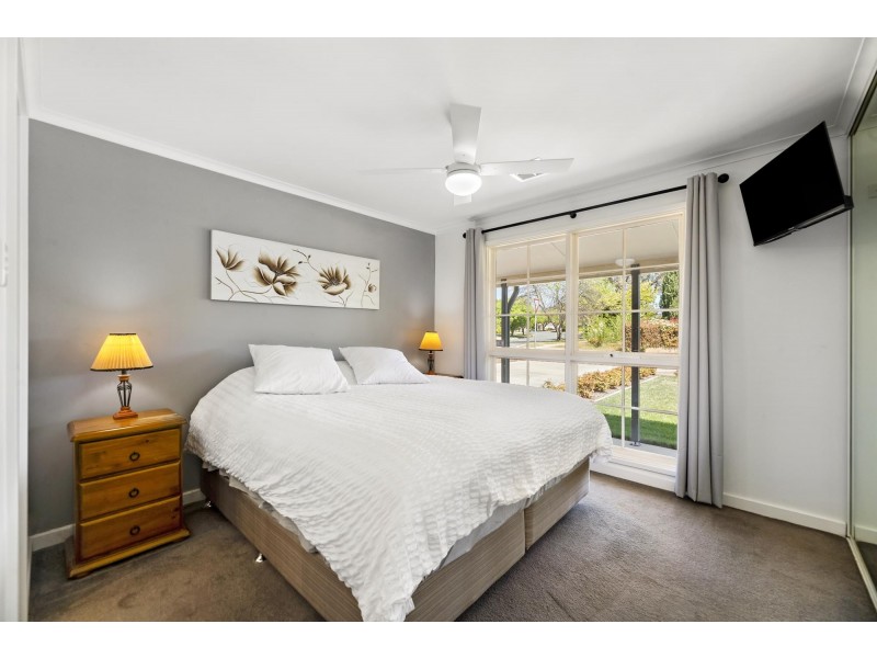2 McBurney Crescent, Richardson ACT 2905