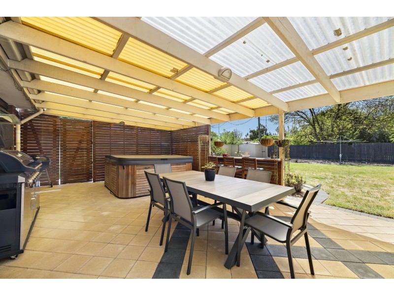 2 McBurney Crescent, Richardson ACT 2905