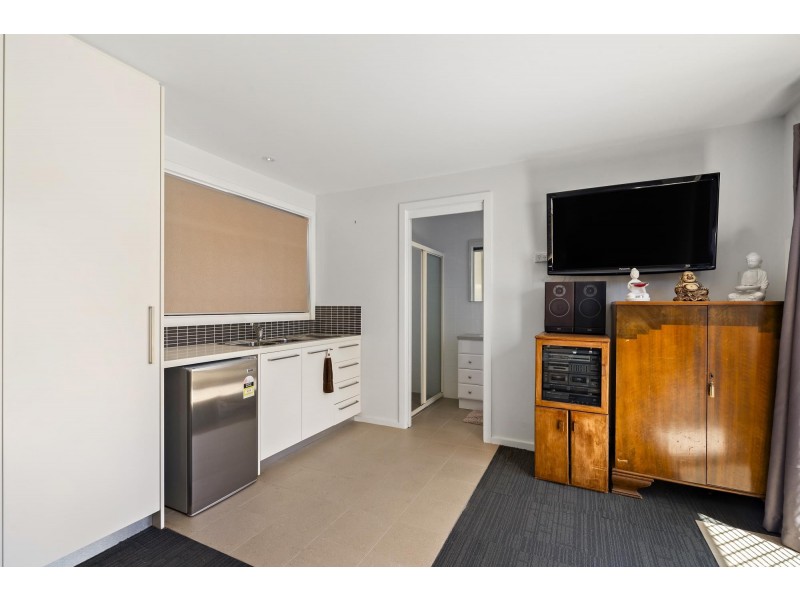 2 McBurney Crescent, Richardson ACT 2905