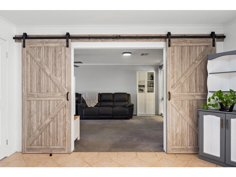 2 McBurney Crescent, Richardson ACT 2905