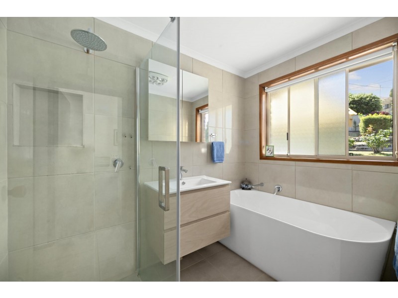 8 Creswick Place, Calwell ACT 2905