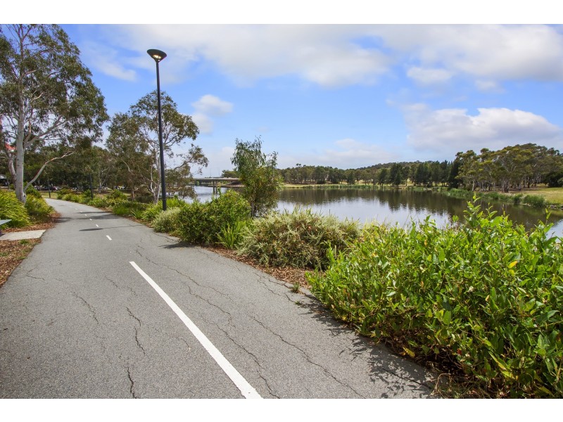 80/1 Limburg Way, Greenway ACT 2900