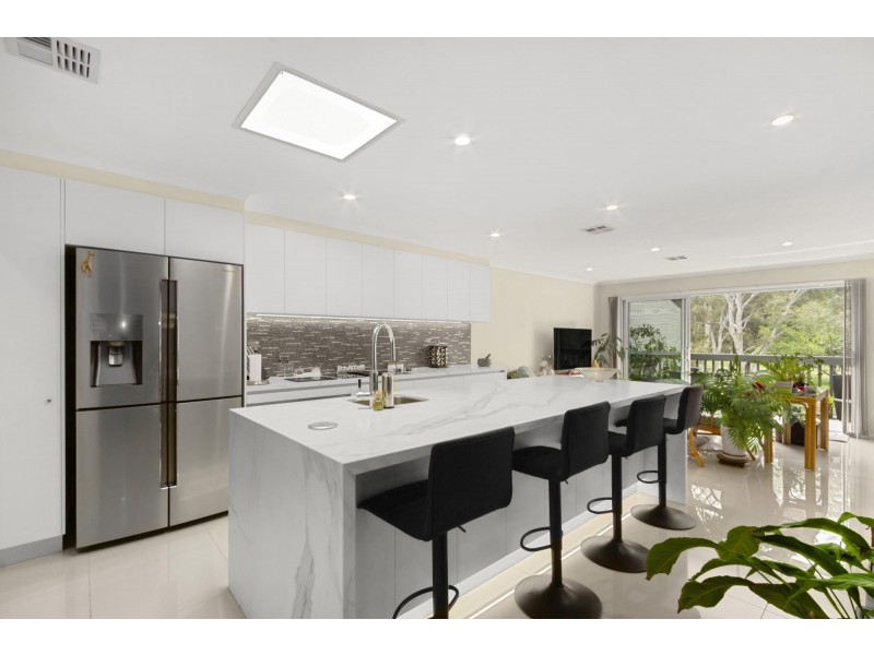 27 Mortimer Lewis Drive, Greenway ACT 2900