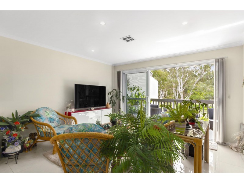 27 Mortimer Lewis Drive, Greenway ACT 2900