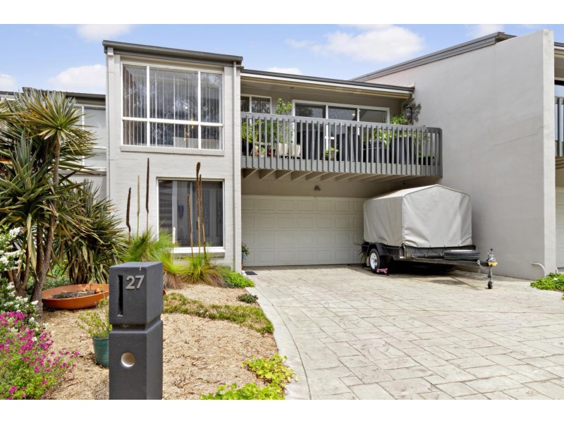 27 Mortimer Lewis Drive, Greenway ACT 2900