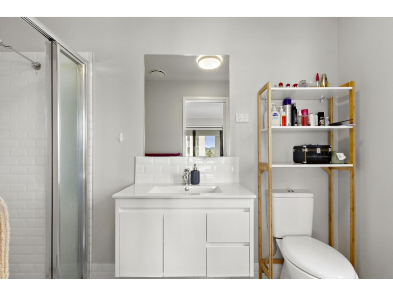 150/8 Limburg Way, Greenway ACT 2900