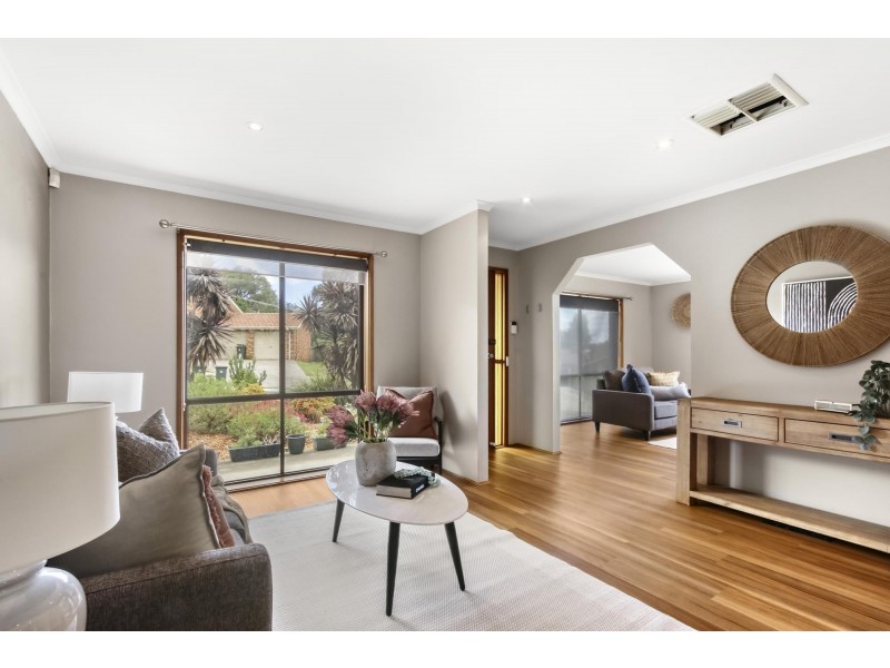 13 Hadleigh Circuit, Isabella Plains ACT 2905