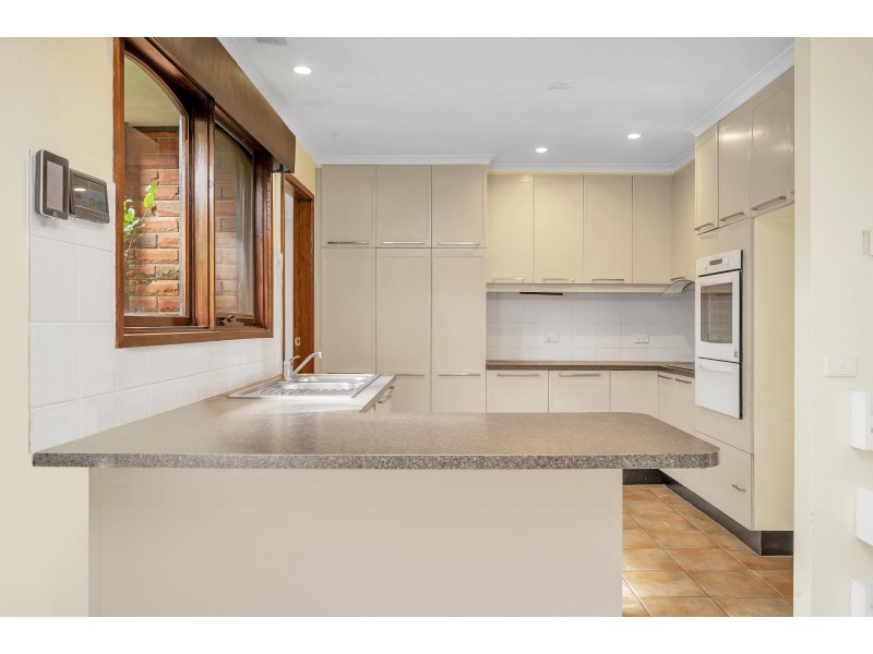 9 Wray Place, Gowrie ACT 2904