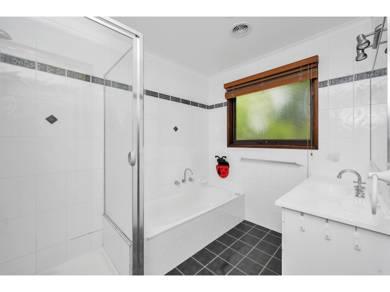 9 Wray Place, Gowrie ACT 2904