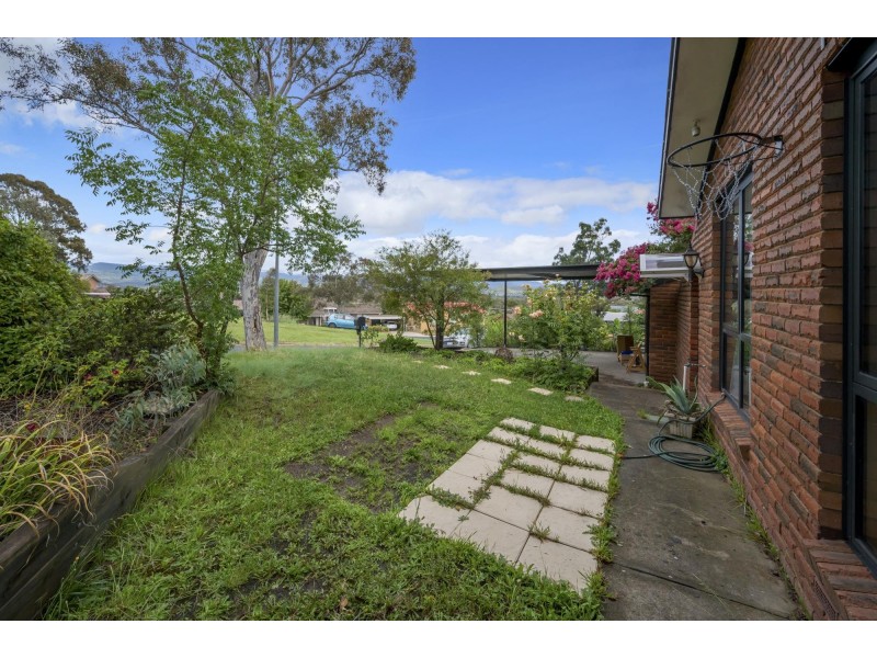 9 Wray Place, Gowrie ACT 2904