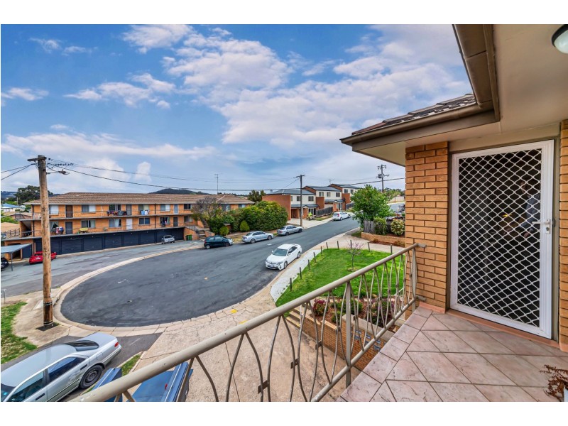 4/2 Velacia Place, Queanbeyan NSW 2620