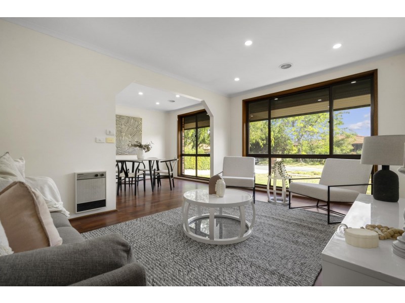14 Balsillie Crescent, Monash ACT 2904