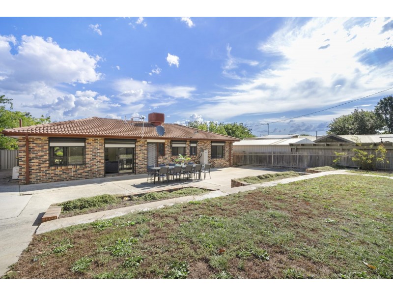 14 Balsillie Crescent, Monash ACT 2904