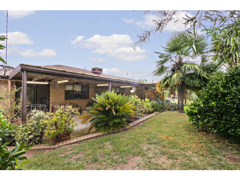 4 Rapke Place, Chisholm ACT 2905