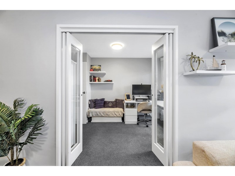 143/8 Limburg Way, Greenway ACT 2900