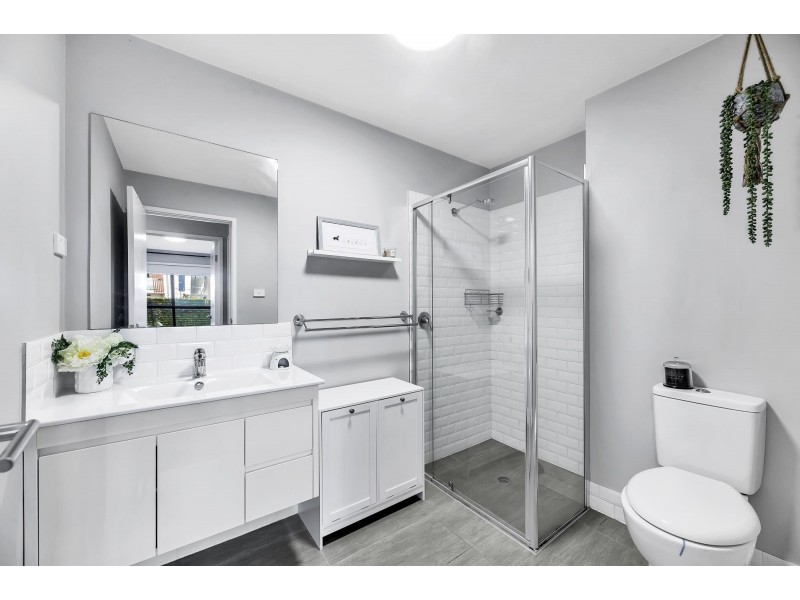 143/8 Limburg Way, Greenway ACT 2900