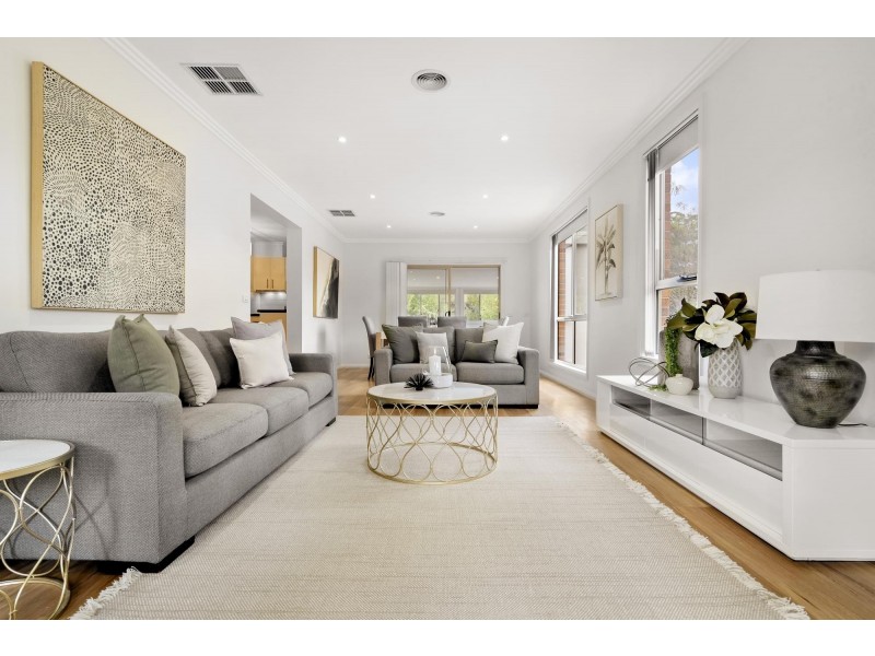 28 Jenner Court, Wanniassa ACT 2903