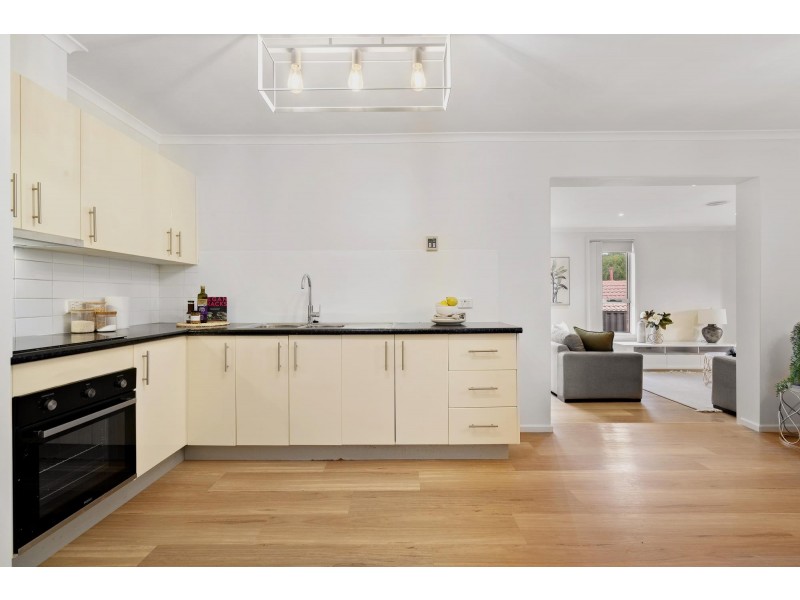 28 Jenner Court, Wanniassa ACT 2903