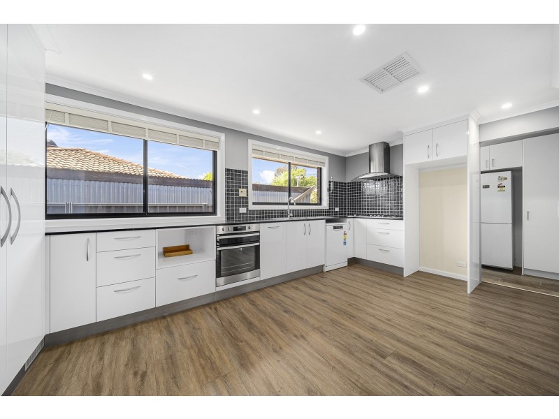 11 Gleeson Place, Kambah ACT 2902