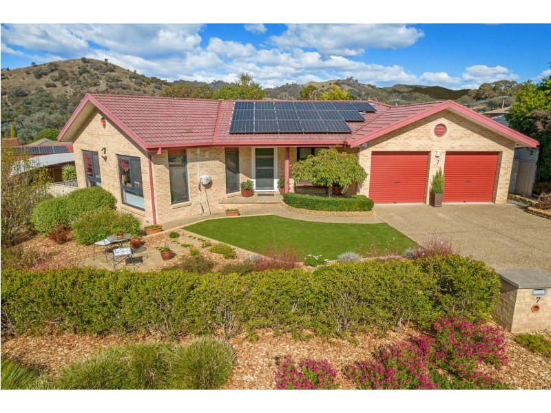 7 Weavers Crescent, Theodore ACT 2905