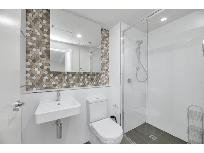 210/325 Anketell Street, Greenway ACT 2900