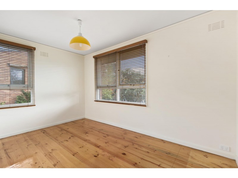 12 Wylly Place, Hughes ACT 2605