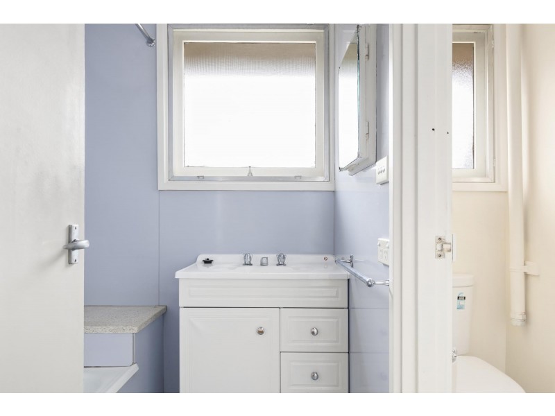 12 Wylly Place, Hughes ACT 2605