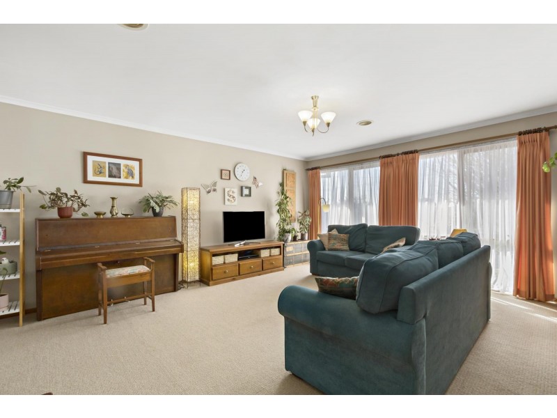 17 Vonwiller Crescent, Theodore ACT 2905