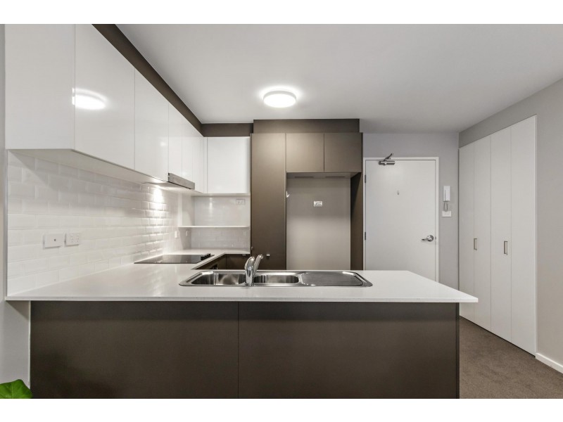 165/8 Limburg Way, Greenway ACT 2900