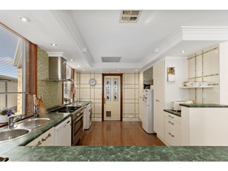19 Hingston Close, Bonython ACT 2905