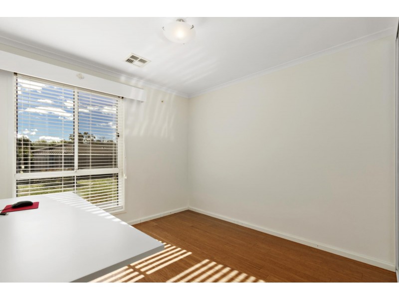 19 Hingston Close, Bonython ACT 2905